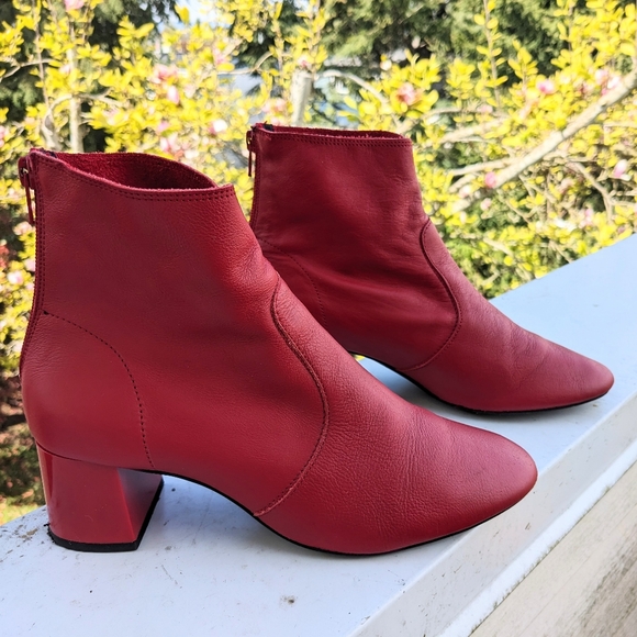Get your go-go on! Mango red leather ankle boot size 38. - Picture 5 of 5